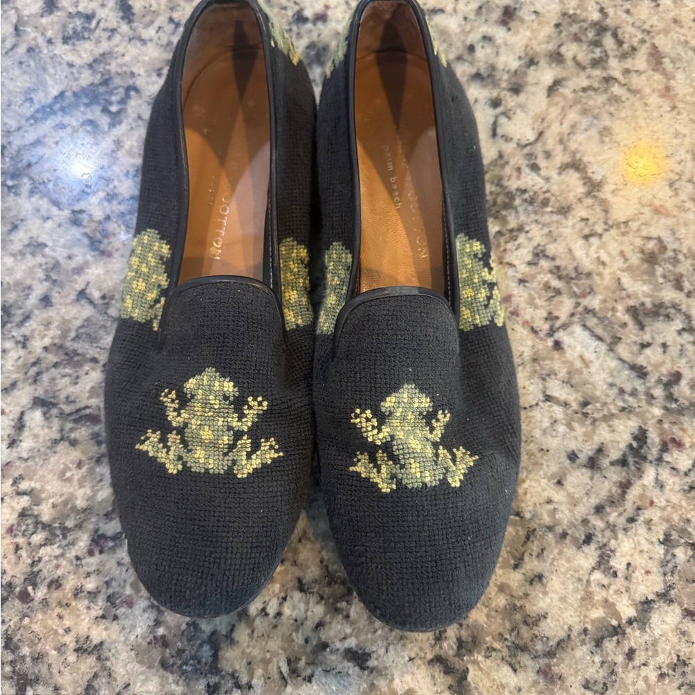 Stubbs & Wootton Black Loafers with Yellow Frog Design